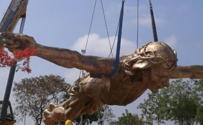 Foto de noticia Izaje de Escultura de Cristo del Consuelo